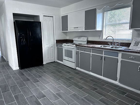 4th image of 609 Saratoga Ave
