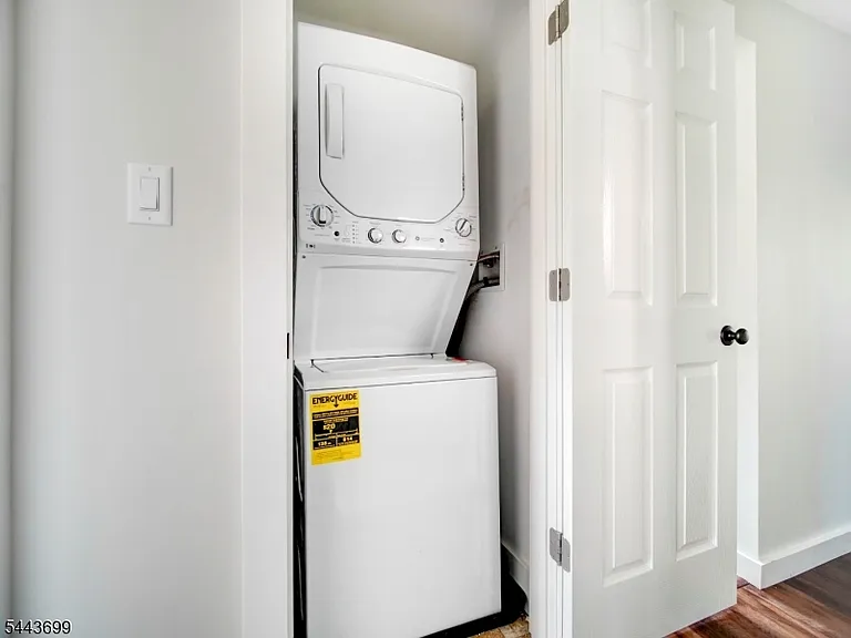 60 Montague Pl #2 — Photo 12