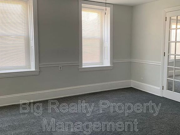 3rd image of 477 E Main St APT 1W