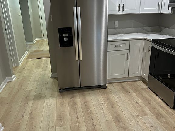 new side by side frig and freezer with ice and water