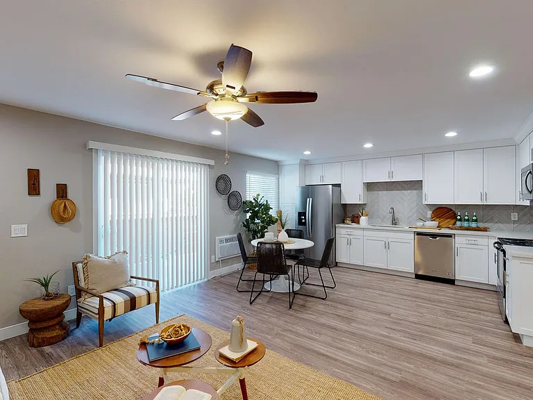 Sunnyside Apartments | Coastal Living in Imperial Beach — Photo 8