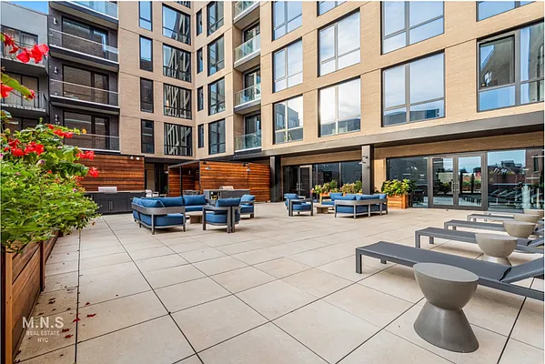 Rented by MNS | media 23