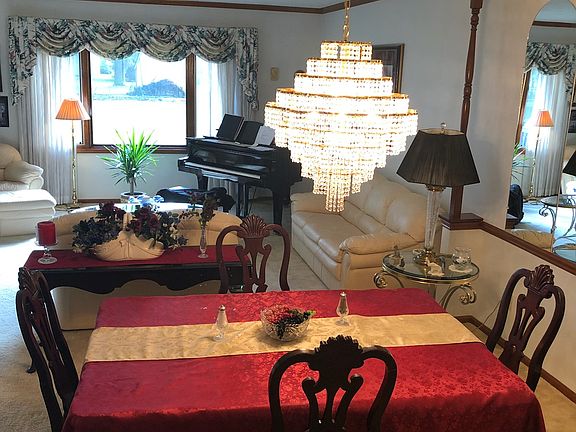 Formal Dining/Living Room