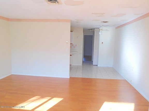 5th image of 949B Aberdeen Dr
