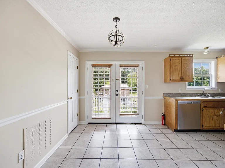 124 Summitt St #124 — Photo 18