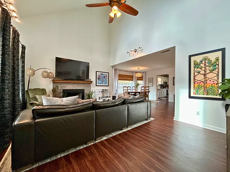 7911 Hamilton Mill Dr — Photo 8