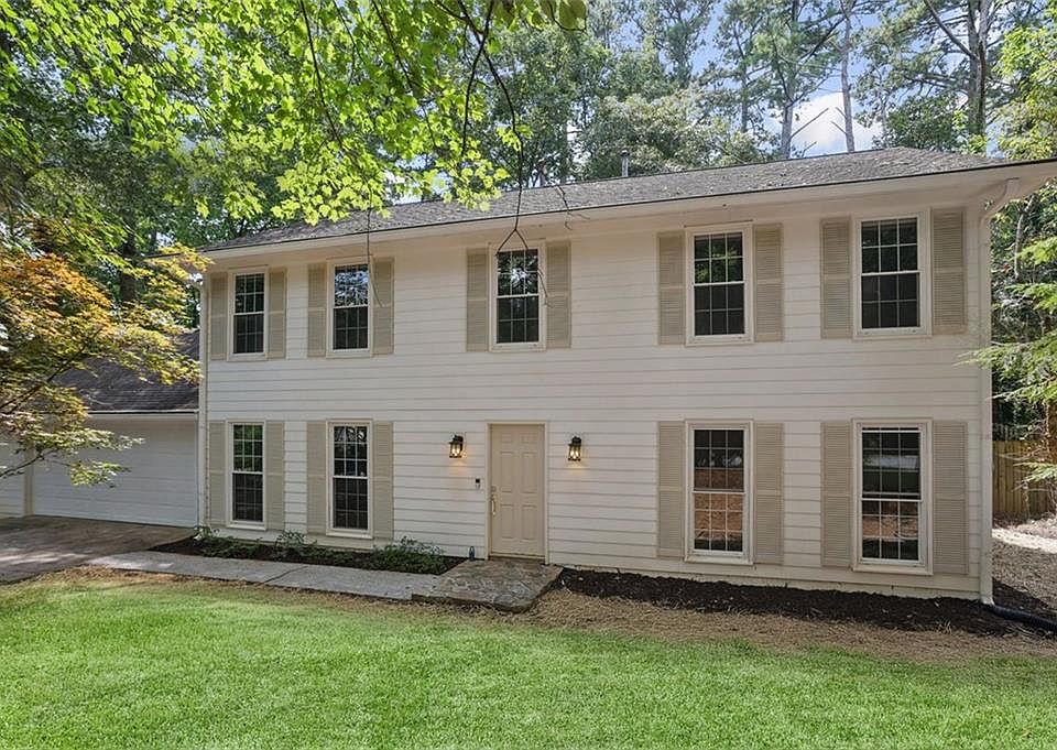 1st image of 985 Lake Haven Ct