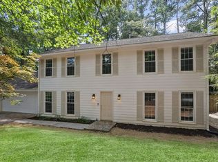 985 Lake Haven Ct, Roswell, GA 30076