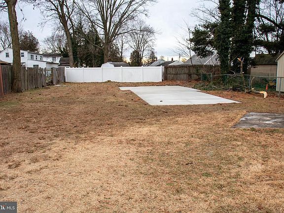 4th image of 952 Columbus Rd