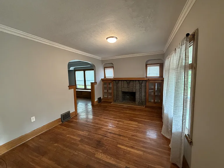 3517 E 110th St — Photo 3