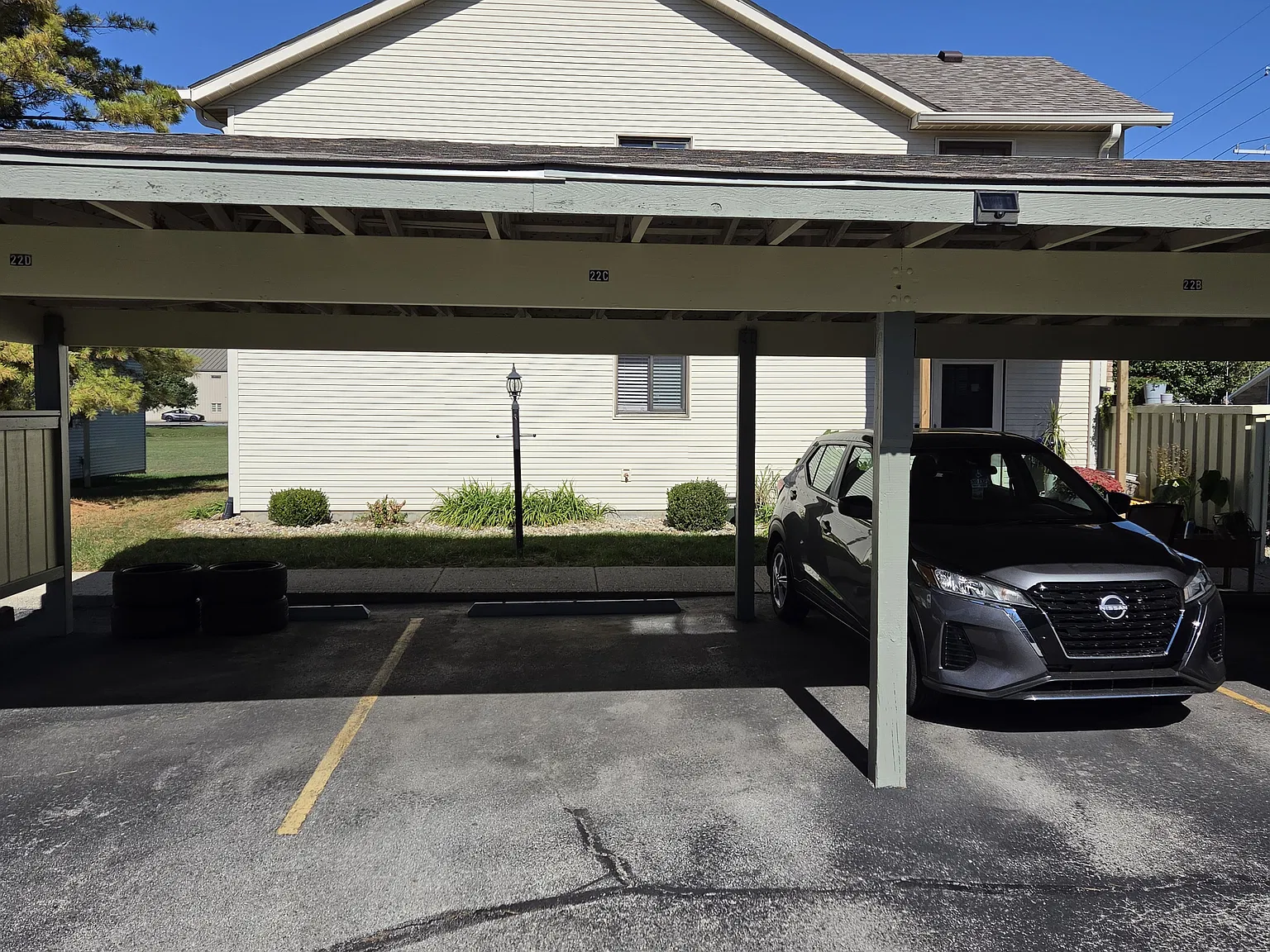 2 bed, 925 sqft, $1,200 — Photo 3