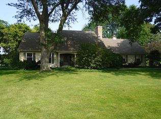 16680 Mary Cliff Ln, Brookfield, WI 53005