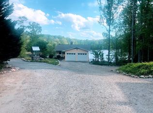 24 Honeysuckle Ln, Abbeville, SC 29620