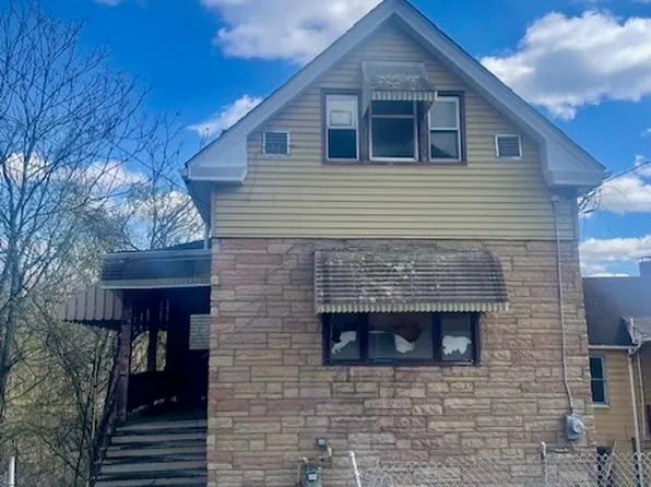 504 Chestnut St, Monessen, PA 15062