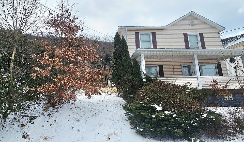1st image of 318 Vaughn St