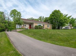 2129 Knoll Dr, Dayton, OH 45431