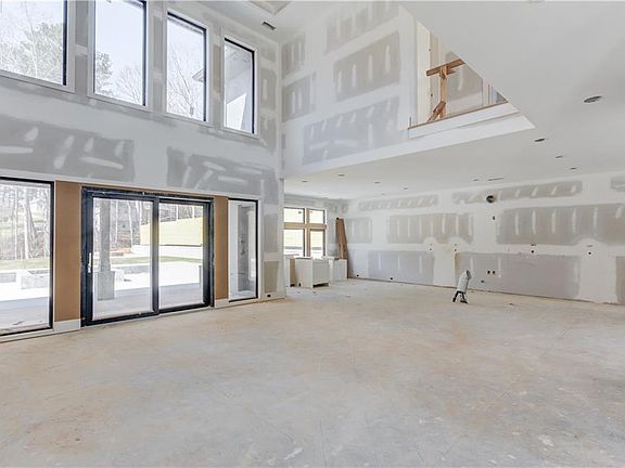 5th image of 806 Riverside Rd