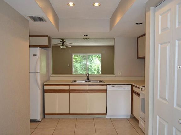 2nd image of 11229 Cedar Hollow Ln