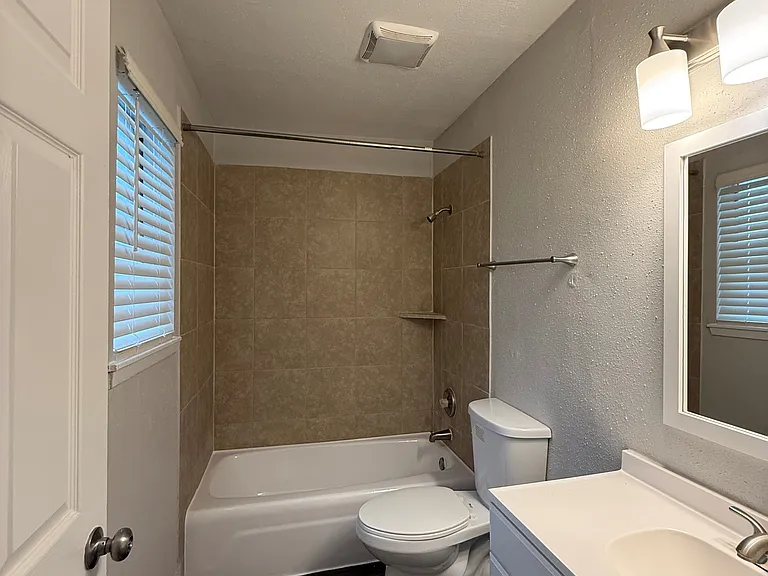 1543 Babcock Rd — Photo 30
