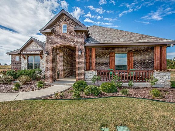 3rd image of 112 Palisades Cir