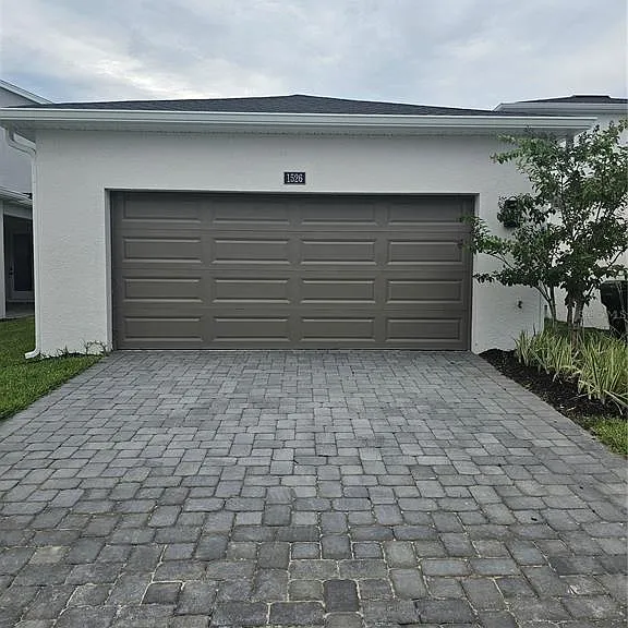 1526 Ridgeback Ln — Photo 3