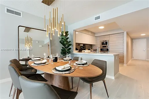 330 Sunny Isles Blvd #CU-5-1404 Photo 1