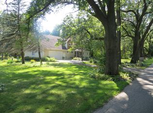 2145 Cole Rd, Lake Orion, MI 48362