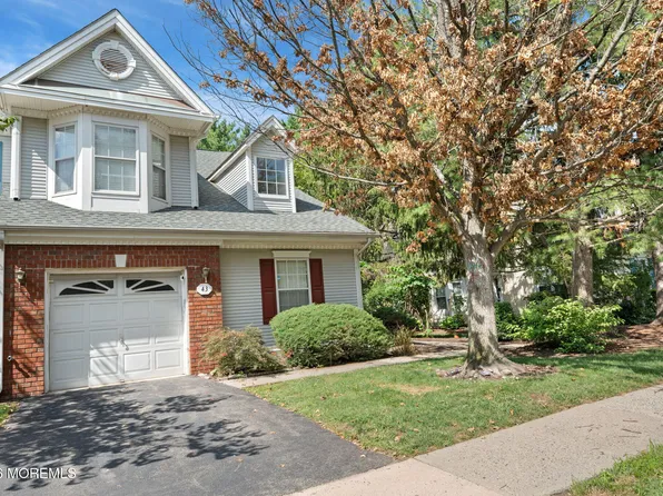 43 Sapphire Ln #418, Franklin Park, NJ 08823