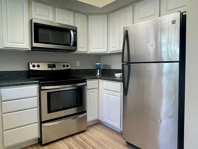 7770 Amberfalls Ct — Photo 10