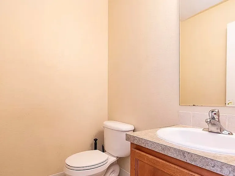 1337 N Gingham Ave — Photo 11