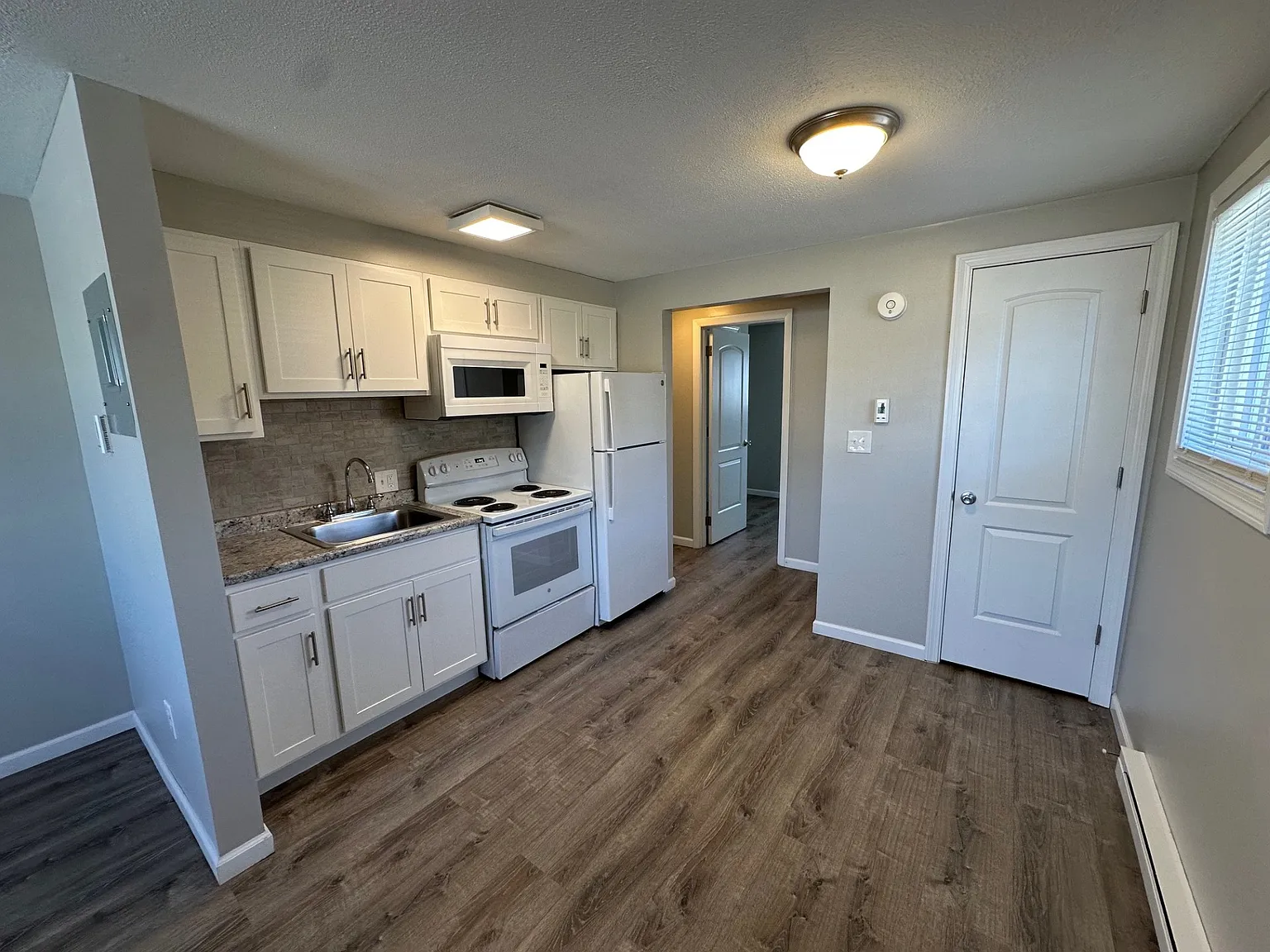 Fairfield Apartments — Photo 3