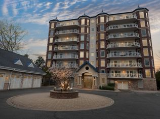 200 Lake St UNIT 7B, Saint Joseph, MI 49085