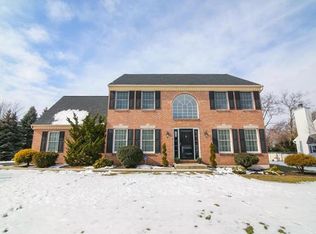 2000 Clarendon Dr, Easton, PA 18040