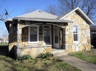 1007 9th St, Monett, MO 65708