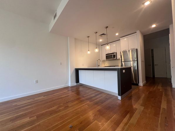 123 Parkside Ave APT 2E
