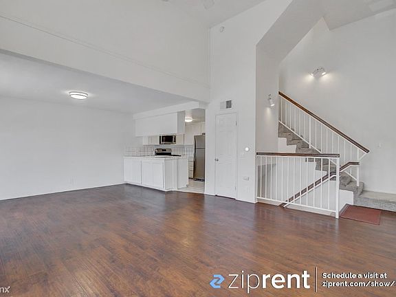 2nd image of 3780 Ocean View Ave APT 6