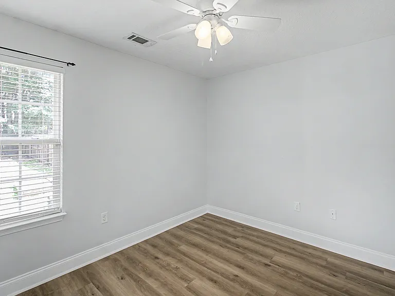 115 SE Cutters Gap — Photo 26