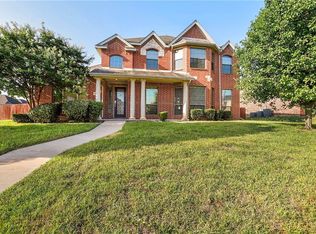 1604 Strayhorn Dr, Desoto, TX 75115