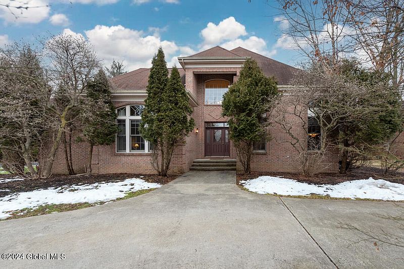 2nd image of 17 Bradhaven Road