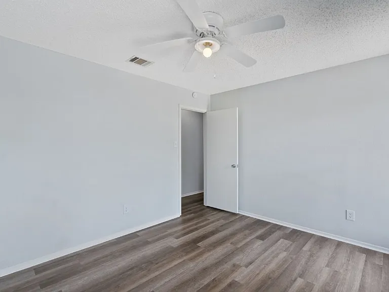 11809 Eubank Dr — Photo 29