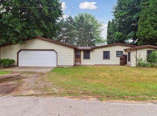 503 W Pine St, Edmore, MI 48829