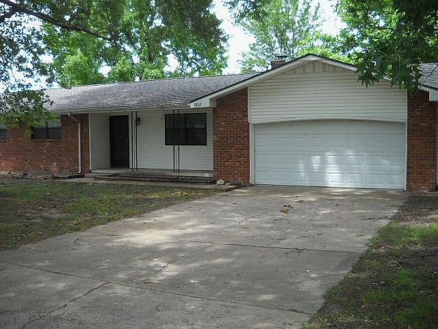 1st image of 3833 Ridge Dr