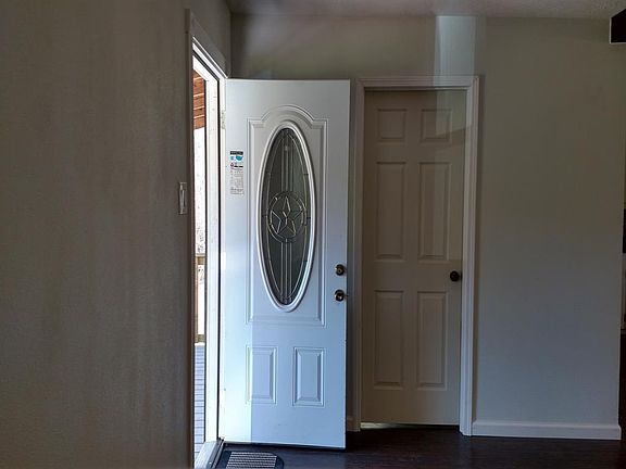 4th image of 13437 Pinecrest Dr