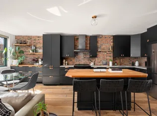 137 Barrow Street 4A image 1 of 7
