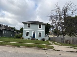 221 11th Ave NE, Rochester, MN 55906