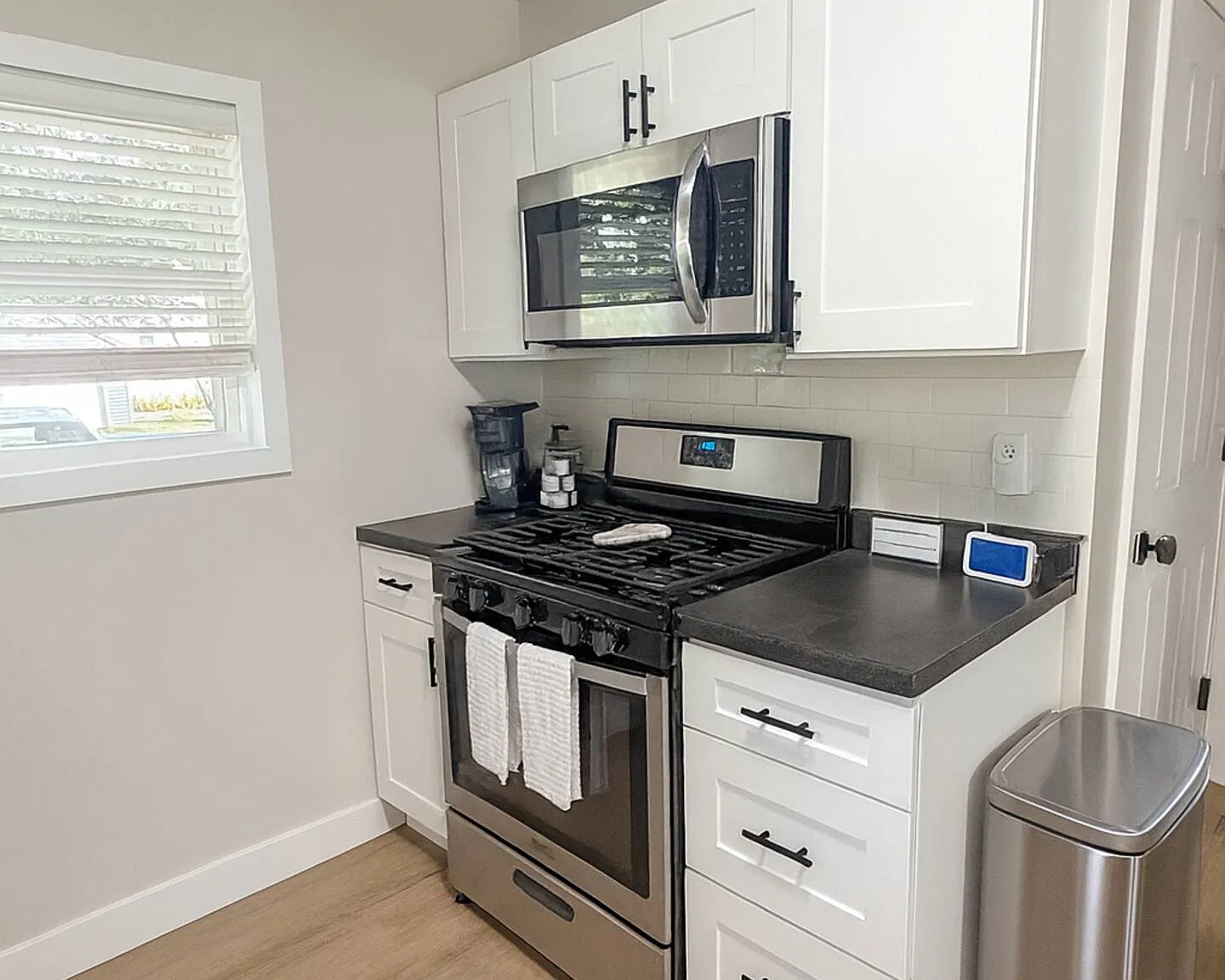 2 bed, 792 sqft, $2,000 — Photo 3