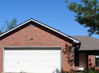 601 S 3rd St, Yukon, OK 73099