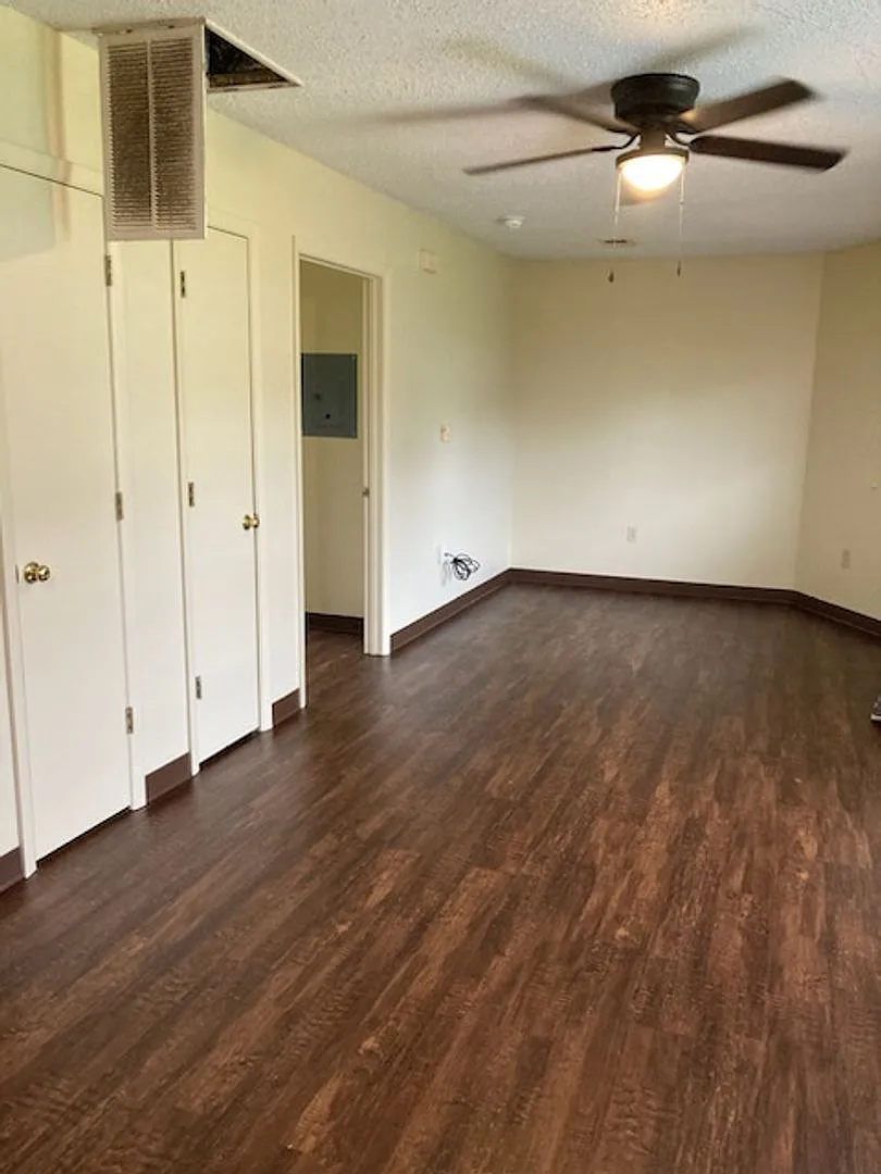 1605 McDowell — Photo 3