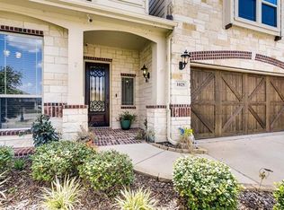 1025 Canterbury Ln, Forney, TX 75126