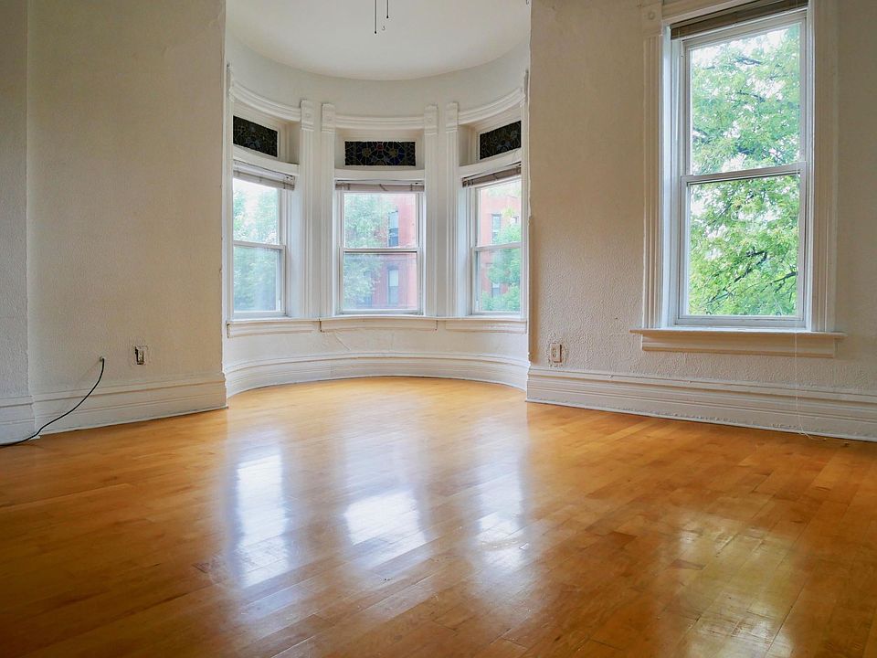 1st image of 2059 W Huron St Fl 2nd